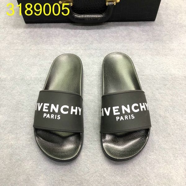 

Мужские тапочки Летние новые модные сандалии в индивидуальном стиле для мужчин.