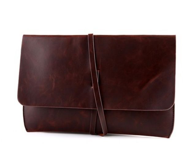 

new korean version of european and american men holding bags, retro bags, leather men and women