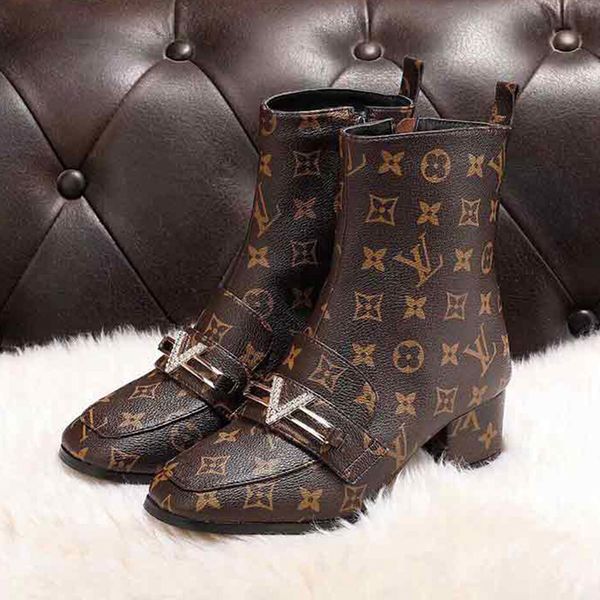 

british style fashions medium tube boots ladies' boots high-end all leather comfortable casual shoes, rivet high heel boots, Black