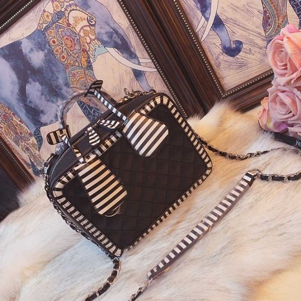 

women fashion lady box crossbody chain bags flap shoulder bag crossbody bag factory 21cm bag sale