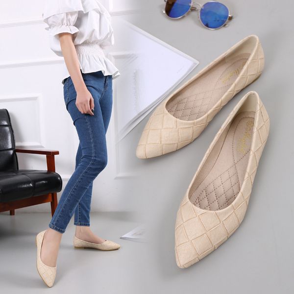 

2019 large size women's shoes spring 41-43 new wild flat shoes shallow mouth scoop female pointed lady boat, Black