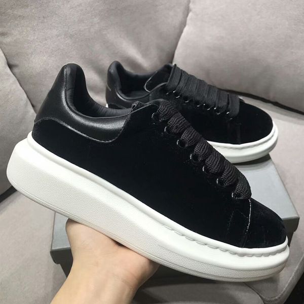 

luxury designer shoes womens mens trainers white black leather platform shoes flat casual party wedding shoes suede sneakers
