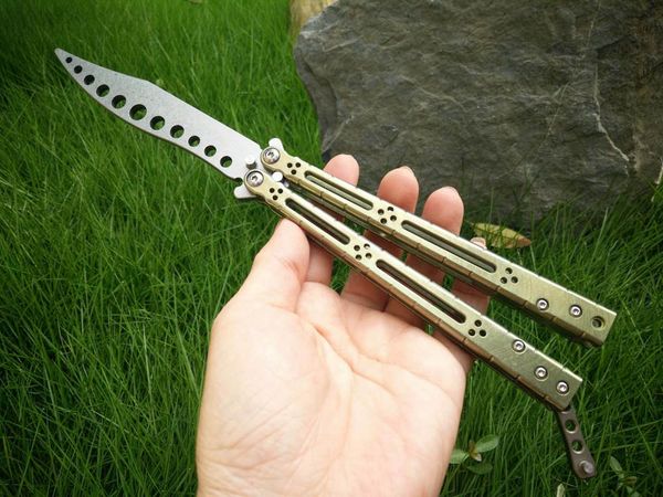 

High quality The one gold titanium handle hombia blade Free-swinging Knife camping knife Accessories can be sold
