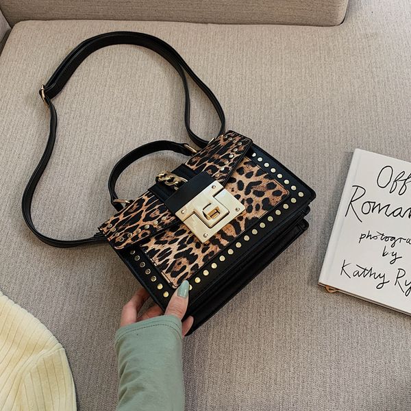 

2020 autumn and winter new texture retro leopard crossbody bag female bag fashion wild shoulder portable small square