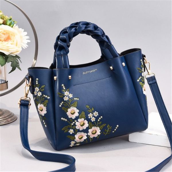 

designer luxury handbag women designer shoulder bag new autumn and winter knitting hand held fashion embroidery flower 3
