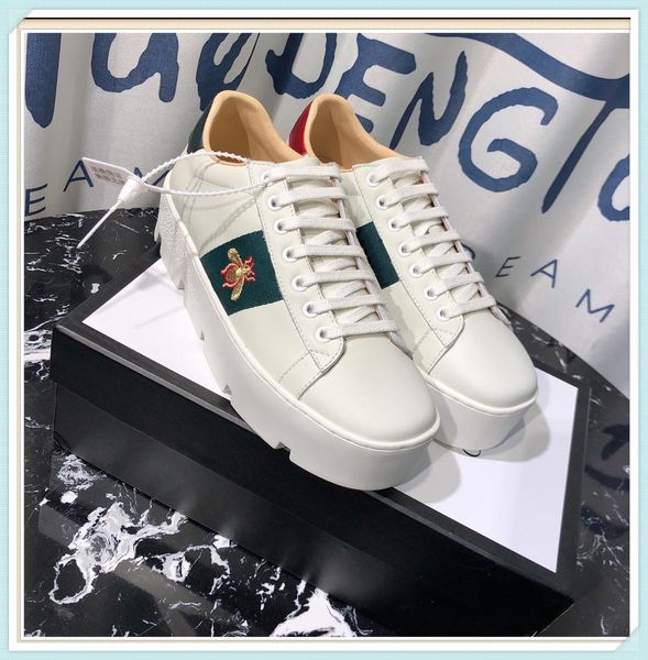

classic bee embroidered ace sneaker with fashion luxury womens designer shoes popular lace up height increasing shoes, Black