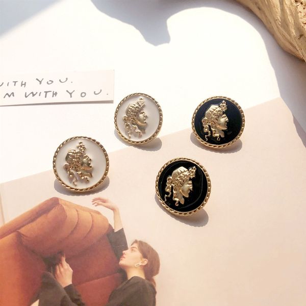 

2020 vintage charm face round big drop earrings for women gold color metal korean statement dangle earrings fashion jewelry, Silver