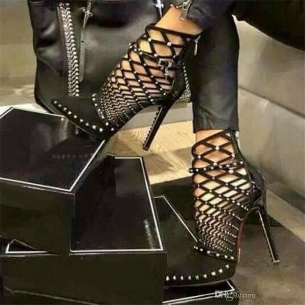 

Роскошные заклепки Насос Дизайнерские туфли на высоком каблуке Женские сандалии