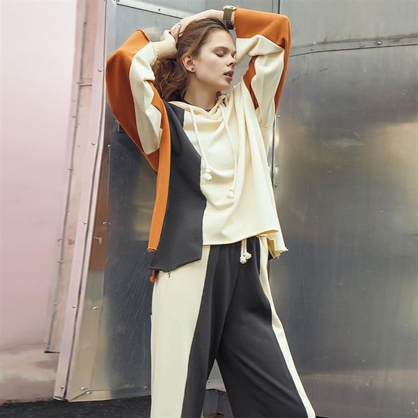 

2018 winter new color contrast sweater pants pants two-piece suit, White