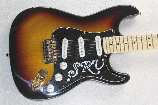 

бесплатная доставка табак sunburst электрогитара с sss пикапы, srv черный pickguard, золотой аппаратных средств, клен гриф, cutmomized предл