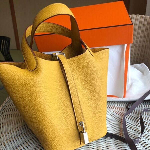 

2019 new assorted vegetable basket bag leather bucket bag lychee grain first layer leather simple portable women's