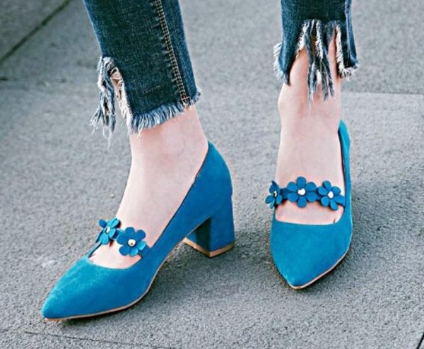 

women's shoes in spring and autumn middle coarse heel pointed end @56, Black