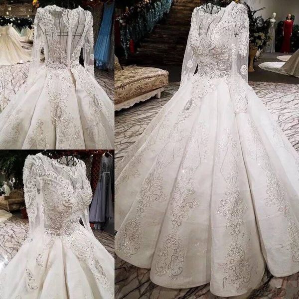 

2019 new luxury lace ball gown wedding dresses arabic dubai scoop neck bling crystal bridal gown long sleeve plus size wedding dress, White