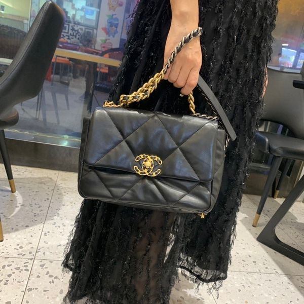 

2019 new metal buckle vintage metal buckle hip hop crossbody bag tote women brand sexy, White