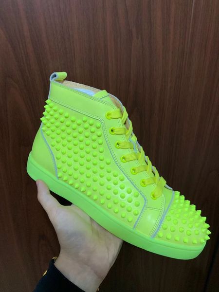 

2020 красных днища мужчины женщины моды роскошь дизайнер обуви шип высоких кроссовок желто-зеленый шипастой кожаных заклепок квартира всколь, Black