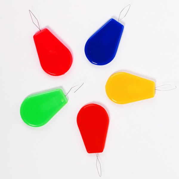 

15pcs/lot sewing machines threader plastic wire stitch insert craft tool random colors, Black