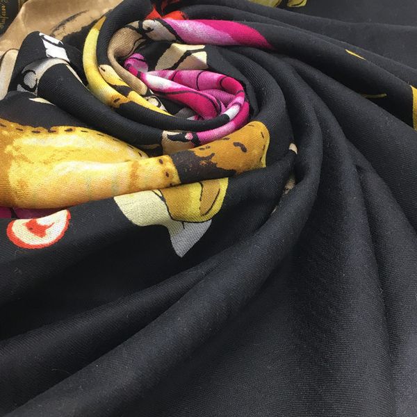 Atacado- Design tamanho 130cm -130cm material de cashmere Material fino e macio letras de impressão rosa saco padrão scarves quadrados pashmina para mulheres