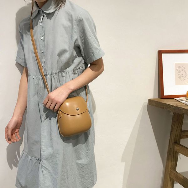 

2020 new women's diagonal bag korean version of the retro mini ladies shell bag fashion wild niche ladies crossbody