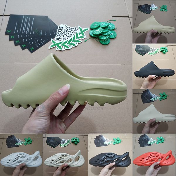 

2020 kanye west slides slippers foam runner desert sand triple black bone white resin slide sandal mens slipper