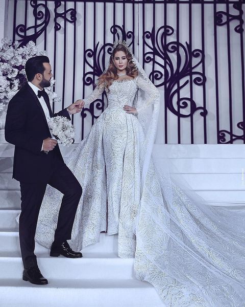 

luxurious scoop long sleeve full lace beading bridal wedding gowns detachable long tail custom made 2019 wedding dresses, White