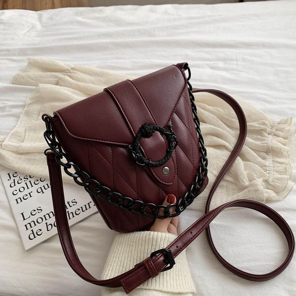 

bags for women original design 2020 new chain shoulder bag leisure messenger bag retro embroidered line