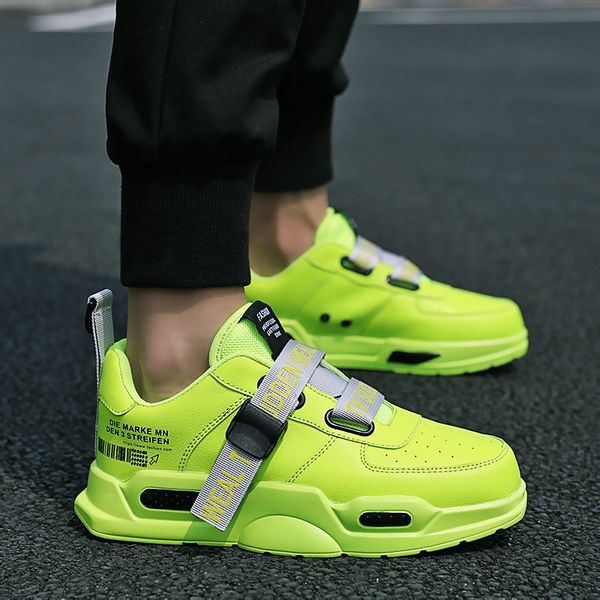 

men's sport shoes neon green breathable mesh sport shoes outdoor classic vacation sneakers zapatos hombre sapatos sandals
