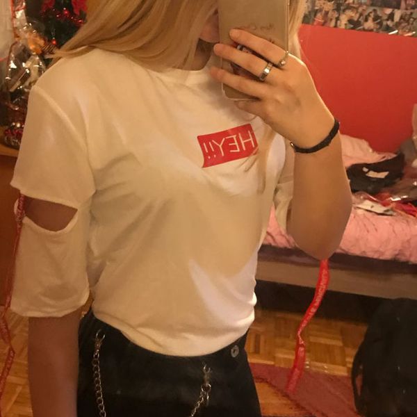 

футболка женская топы лето корейский harajuku стиль алфавит женщины личность hole ribbon половина рукава письмо student топы мода тройники z, White
