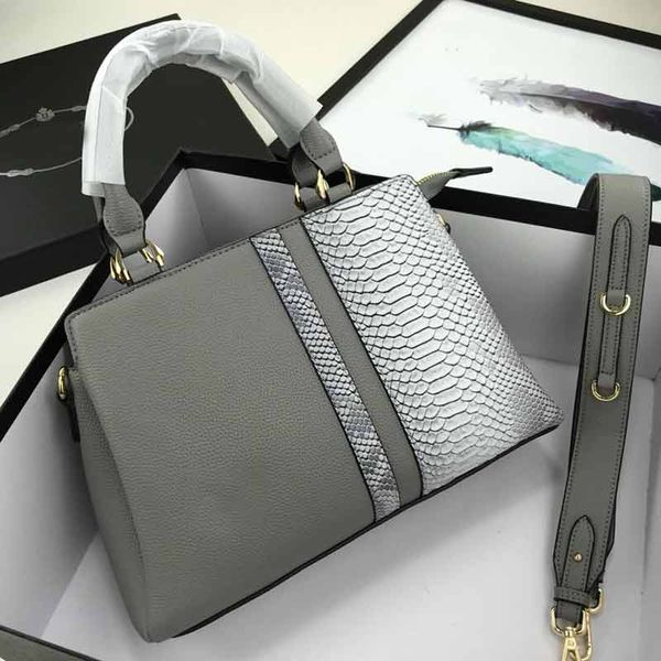 

designer luxury handbag purse genuine leather women handbag fashion totes pada designer women fashion totes bag