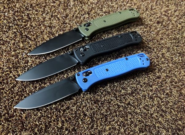 

Подшипниковая система 2019 Bugout AXIS складной нож 3,24 "S30V, черный копченый обычный клинок, Ranger синий черный зеленый ручка G-10 - 535GRY-1