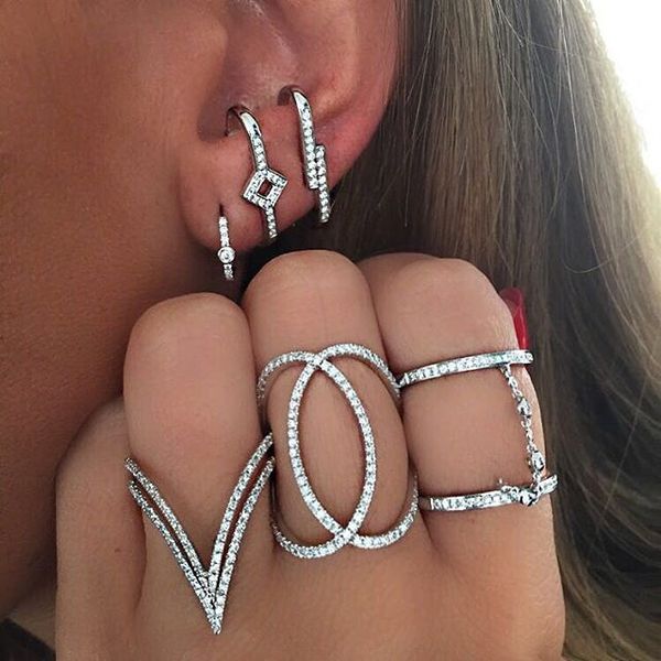 

fashion romantic dazzling jewelry double v women finger style v shape long finger fashion stunning ring party gift, Golden;silver