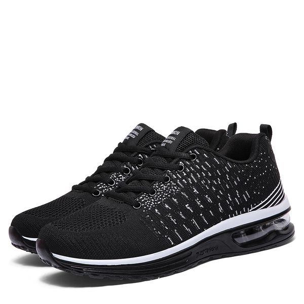 

pull back flying weaving sneakers male breathable student jogging shoes absorption casual mesh sports men's shoes t5099, Black