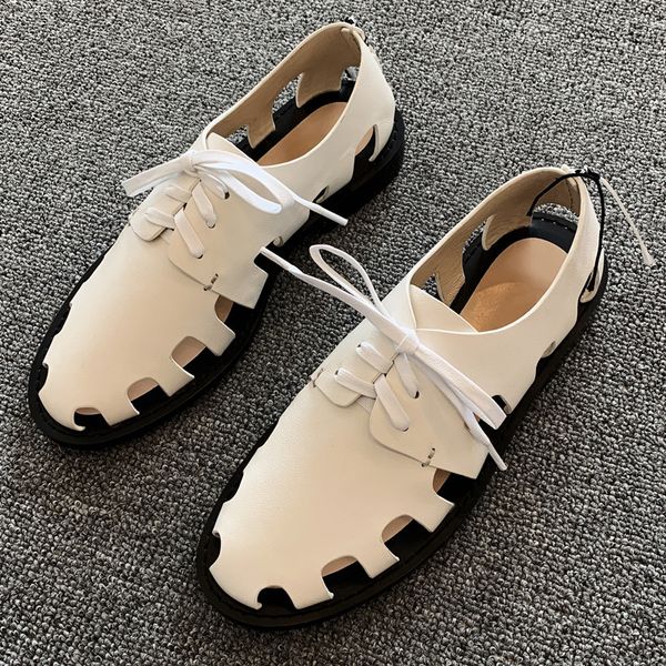 

2019 autumn and summer new style hollow strap leather flat small shoes fashion ladies beach shoes casual sandals single, Black