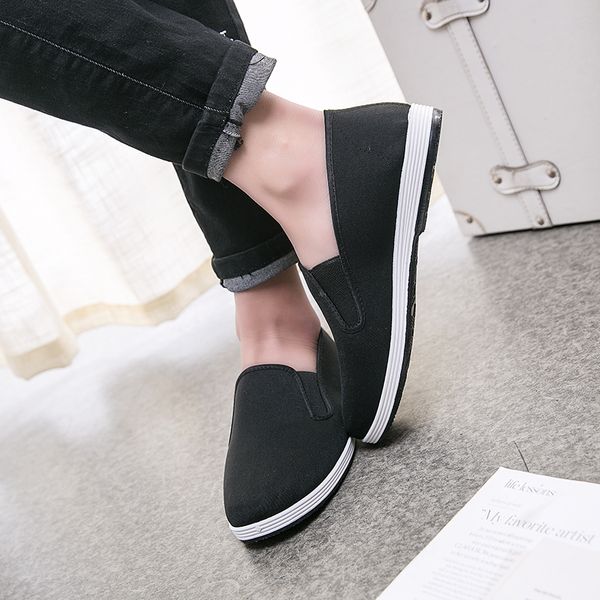 

china's traditional process cloth shoes driving shoes casual shoes black classic wearing feet feel very comfortable 35-45