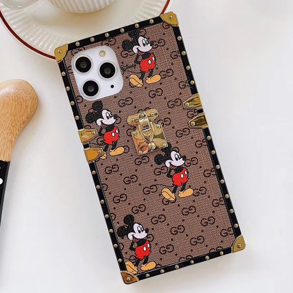 

fashion show phone case for iphone 11 pro max 6 7 8 plus x xr xsmax luxury designer phone case with lanyard