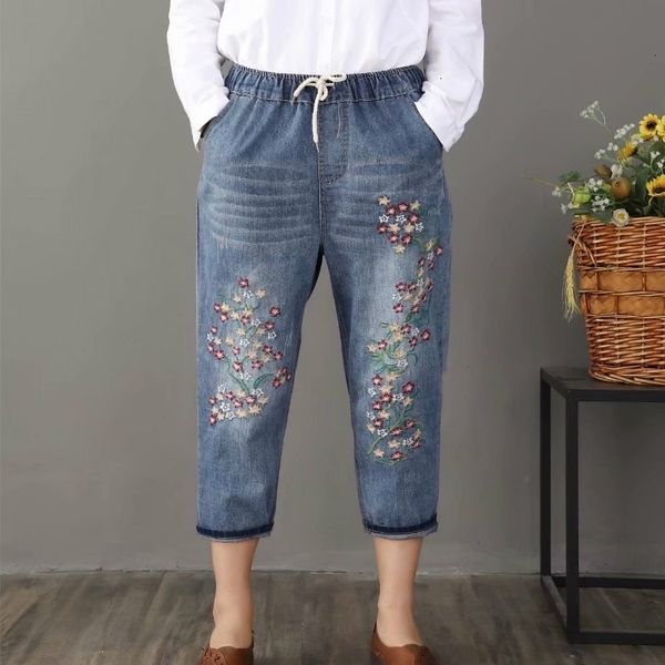 

plus size women jeans flowers embroidery fashion clothing denim pants cropped jeans, Blue