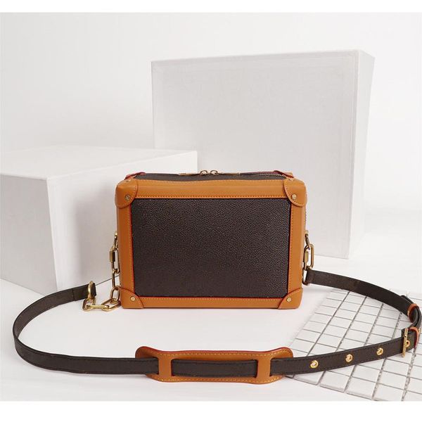 

soft box handbags fashion designer bags the latest luxury bag 3 colors size 25x18x10cm model m4472302