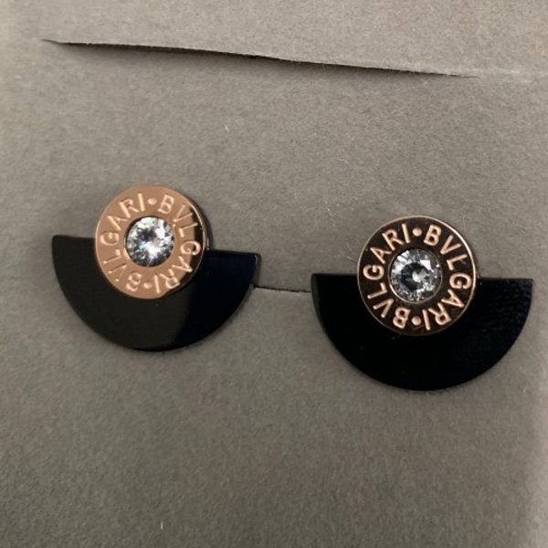 

2019 fan-shaped designer brand rose gold black diamond stud ear fashion titanium steel summer earrings for women girls wholesale, Golden;silver