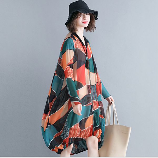 

2019 women large size long section loose thin irregular chiffon sunscreen jacket women's fashion new v-neck sun protection coat, Tan;black