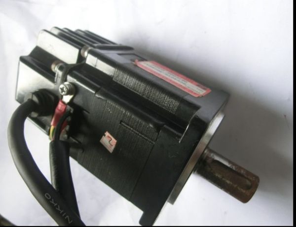 

6cc401g-3debeas серводвигатель используется в хорошем состоянии