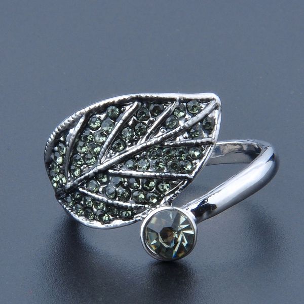 

gorgeous retro vintage ring antique silver color green crystal leaf jewelry for women girls us size 8 9 10 wholesale, Golden;silver