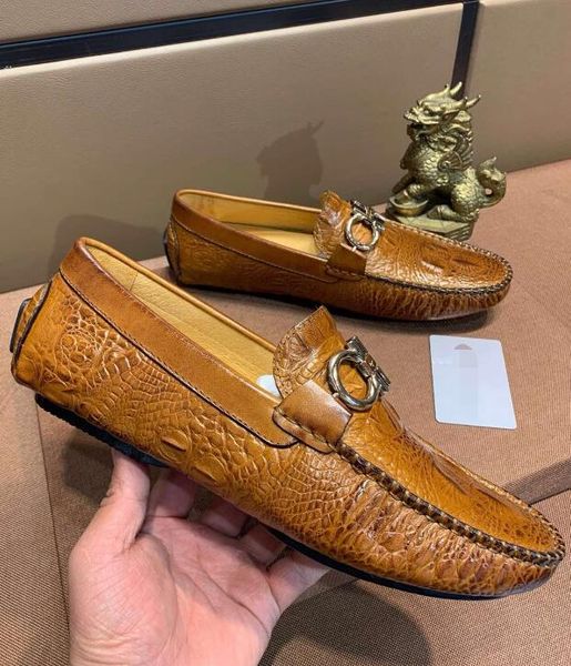 

New fa hion men 039 ca ual hoe male cowhide leather breathable neaker man lei ure driving hoe lx32320