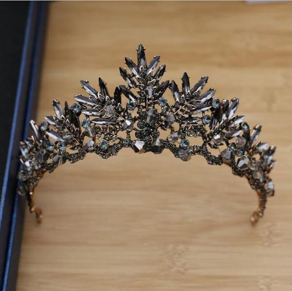 Cheap Shiny Party Tiara Cristalli trasparenti King Queen Crown Wedding Corone nuziali Costume Art Deco Princess Performance Diademi Testa Pi2578