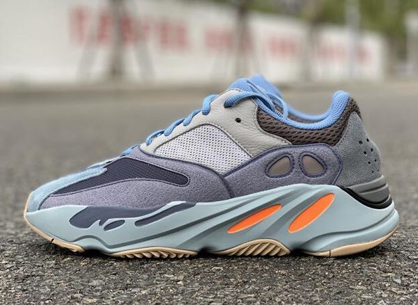

sneakers running shoes 700 carbon blue fw2498