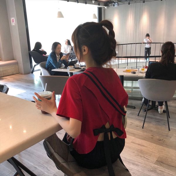 

лук с короткими рукавами футболка сплошного цвета шнурки малого сердца машин на открытом воздух верхней женщина теряет обратно bow с коротки, White