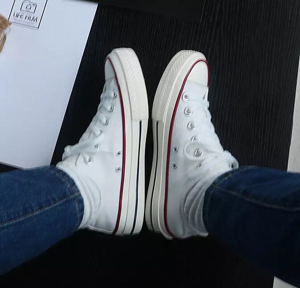 

Sapatos ocasionais mkgg2018