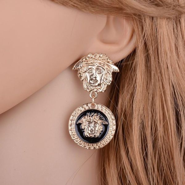 

Oscila & Candelabro supersellers888