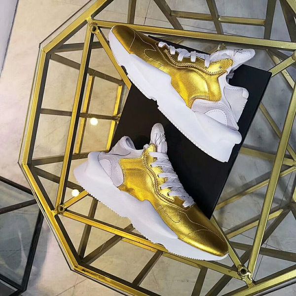 

2020 ace black white red luxury fashion designer women shoes gold low cut leather flat designers men womens casual sneaker