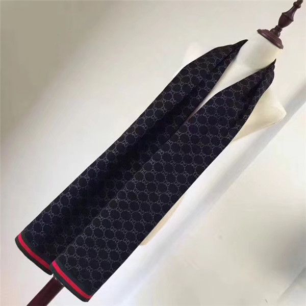 

Классический элитный мужской и женский ряд осенне-зимний толстый шерстяной шарф