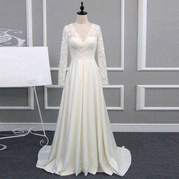 

noble white long sleeve wedding dresses lace appliques a-line vintage bridal gowns covered buttons winter wedding dresses vestidos de novia