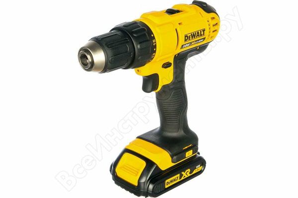 

NEW DEWALT 18V DCD771C2 combo driver kit. INCLUDES 2 BATTERIES & CHARGER